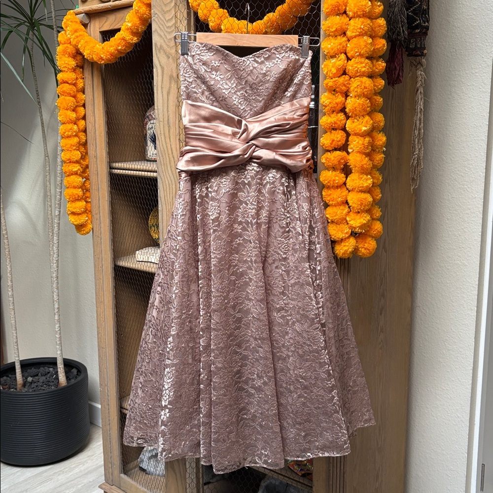 Vintage Juliet Strapless Sweetheart Lace Dress